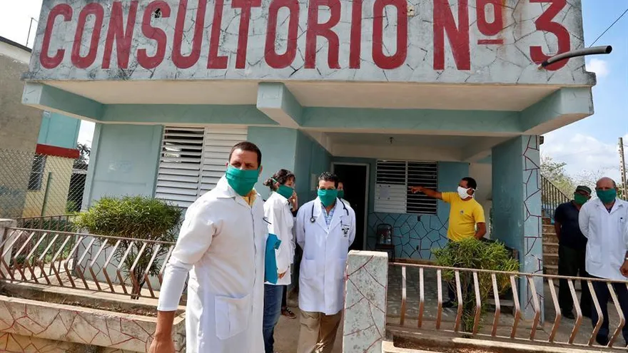 Cuba inicia ensayos clínicos de su candidato de vacuna contra la COVID-19