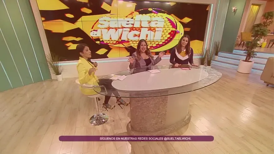 La polla arremete contra los medios de espectáculo