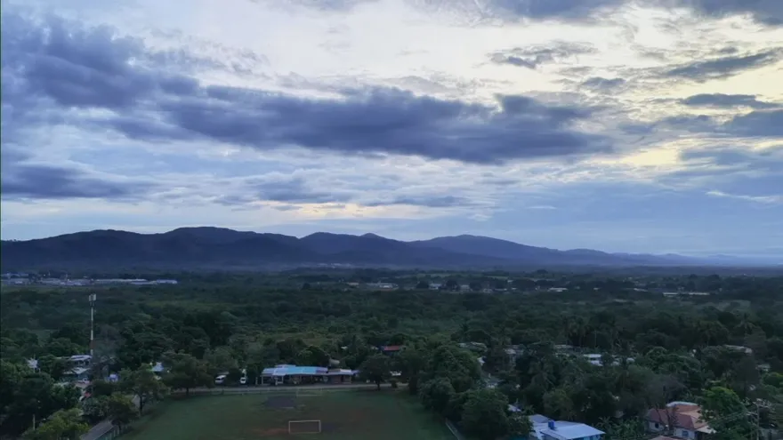 Amanecer de un día nublado