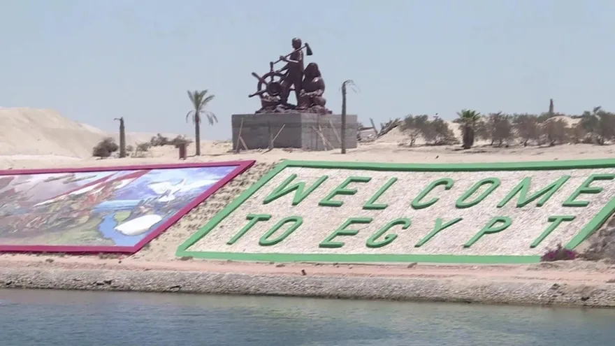 Culmina su ampliación el Canal de Suez, eterno rival del Canal de Panamá