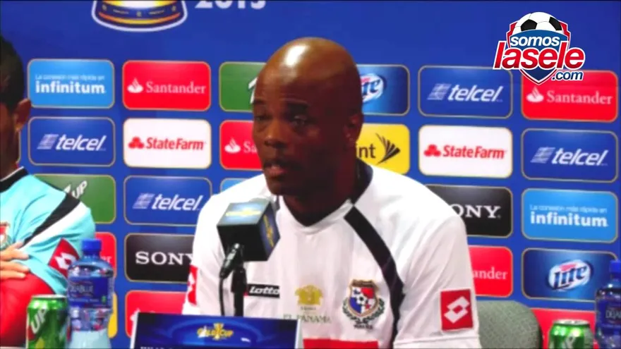 Aquí toda la conferencia del DT Julio Dely Valdés