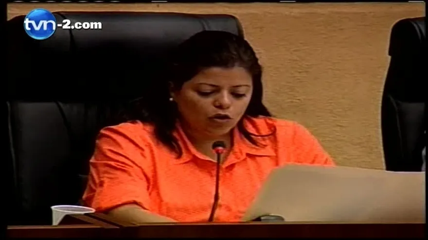 Diputados podrían pedir a la Corte destituir a Contralora