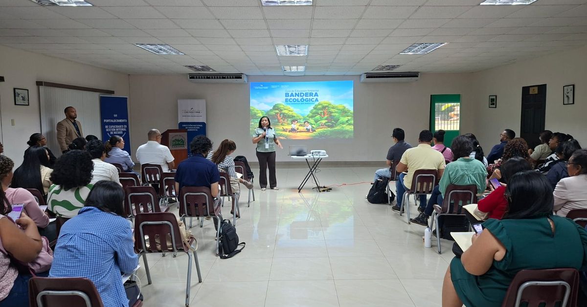 Bandera Ecológica llega a las aulas para fortalecer la conciencia ambiental en Panamá