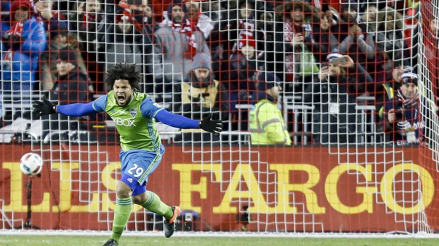 Román Torres cobró el penal que le dio el título al Seattle Sounders