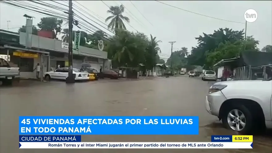 Desborde por basura y alcantarillado