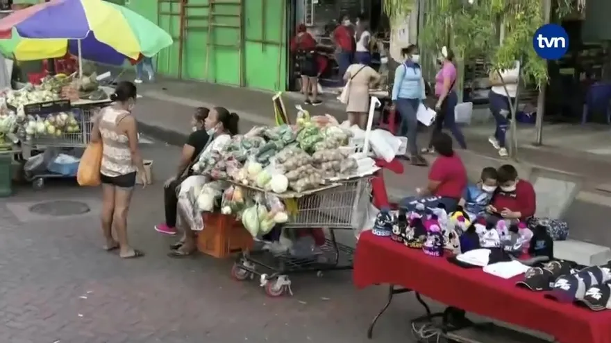 Crece la informalidad en la Avenida Central