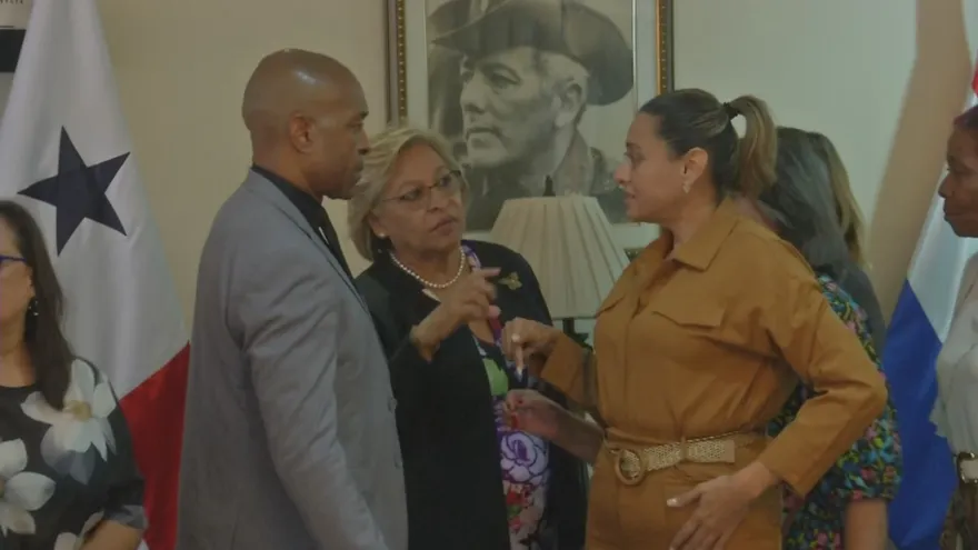 Un grupo de mujeres piden que no se degrade el ministerio a instituto