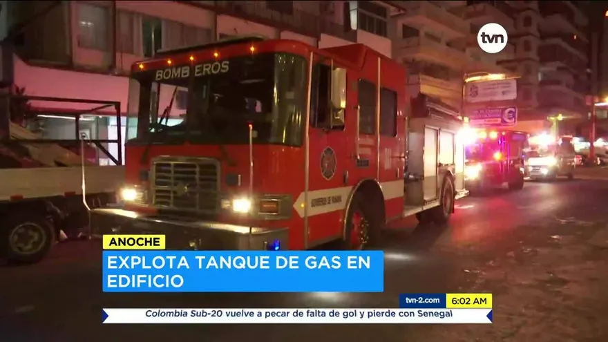 Bomberos atienden conato de incendio en un apartamento en Bella Vista