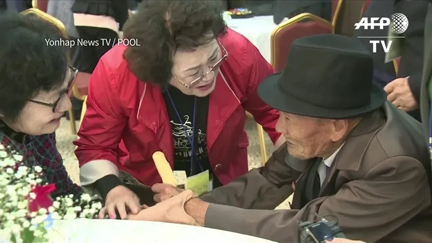Emotivo encuentro de familias coreanas tras más de 60 años
