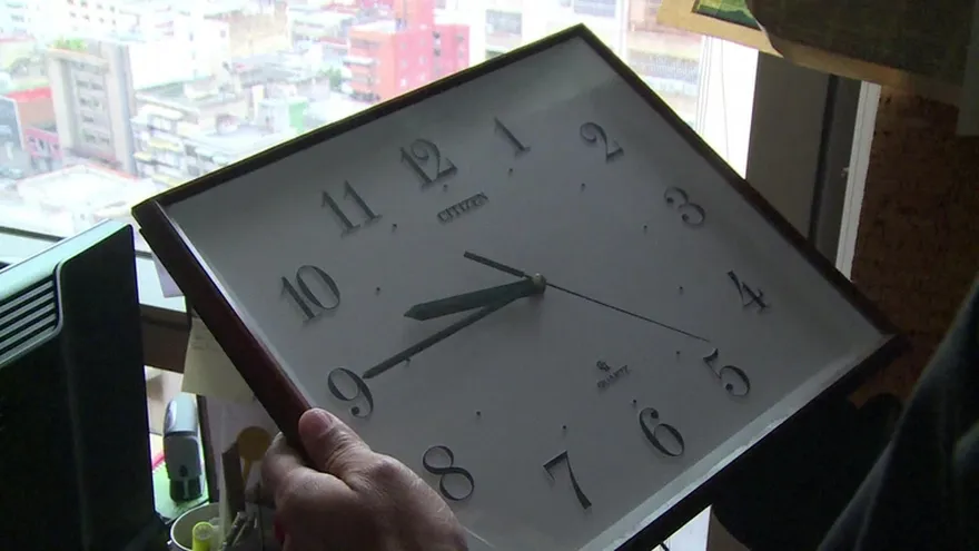 Venezuela adelanta media hora para ahorrar energía