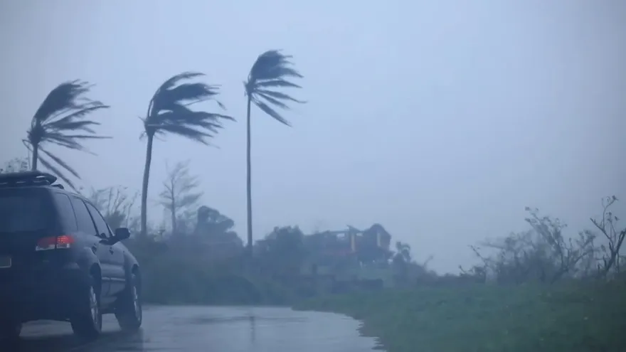 Miles de personas evacuadas por llegada inminente de un nuevo tifón a Filipinas