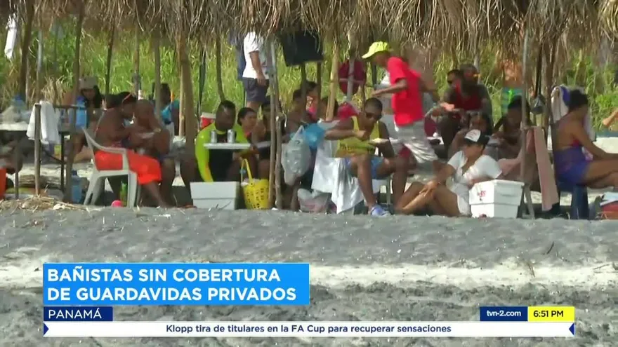 ¿Se cumple la ley en centros de diversión acuática?