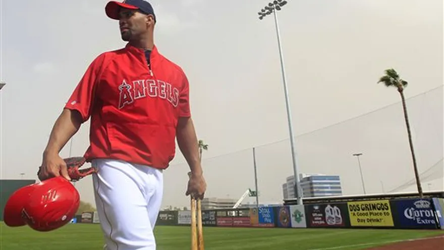 Scioscia podría poner a Pujols de tercero al bate