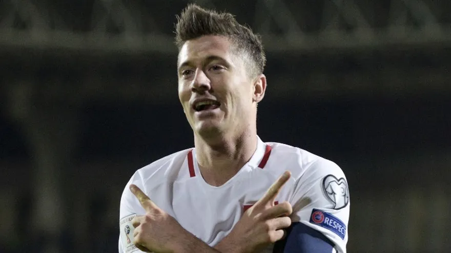 Robert Lewandowski tuvo un 'partido redondo' para la selección polaca