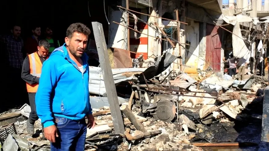 Siria decenas de muertos por ataque a mercado de Idleb