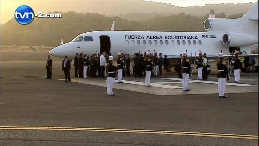 Presidente de Ecuador llega con comitiva para participar de la Cumbre