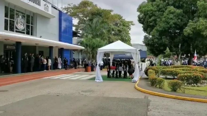Rinden homenaje póstumo a policía asesinado en Felipillo