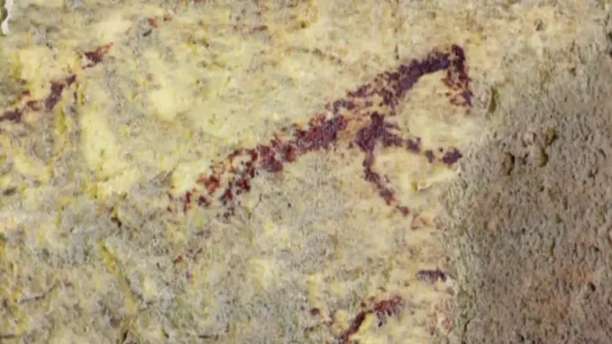 Descubren en un cueva de Indonesia la obra de arte figurativo más antigua del mundo