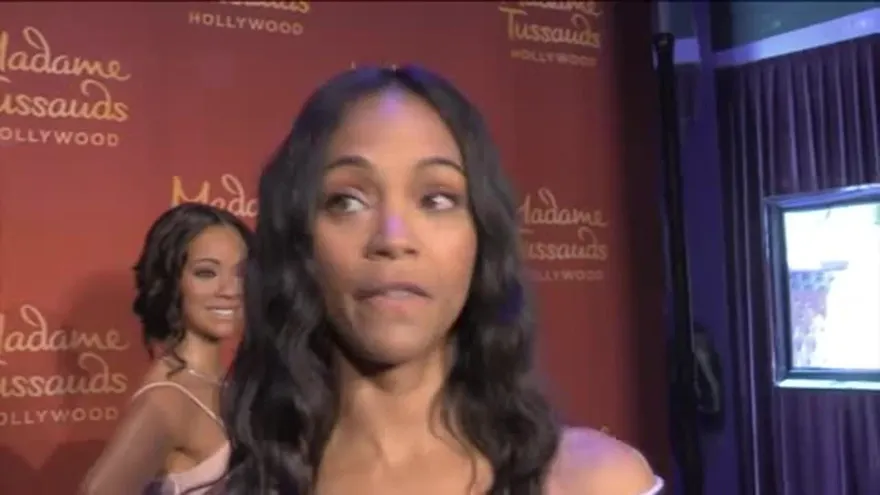 Saldaña desvela su figura de cera en el Museo Tussauds de Hollywood