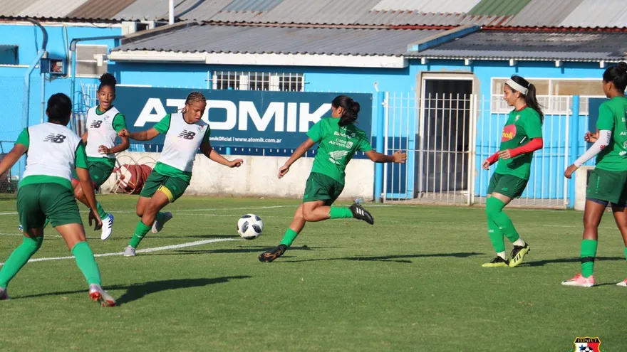 La sele femenina preparada para el repechaje contra Argentina