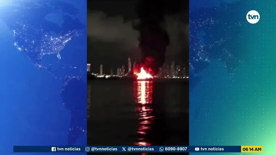 Atienden incendio de una embarcación a una milla de Isla Perico