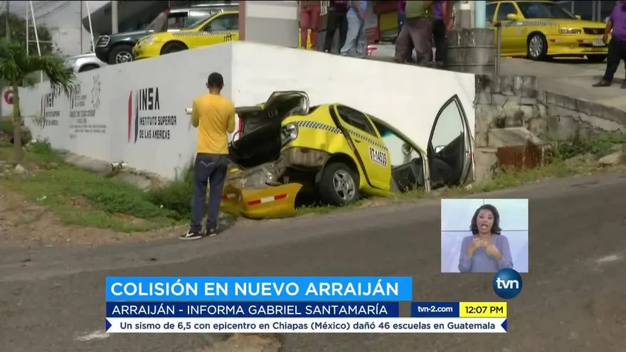 Dos taxis colisionan en Nuevo Arraiján
