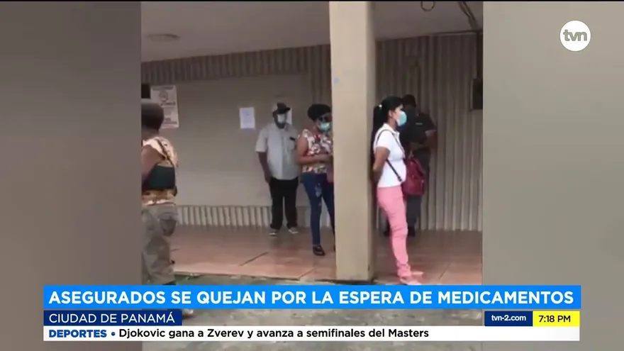 Resurgen las quejas por la larga espera para retirar medicamentos