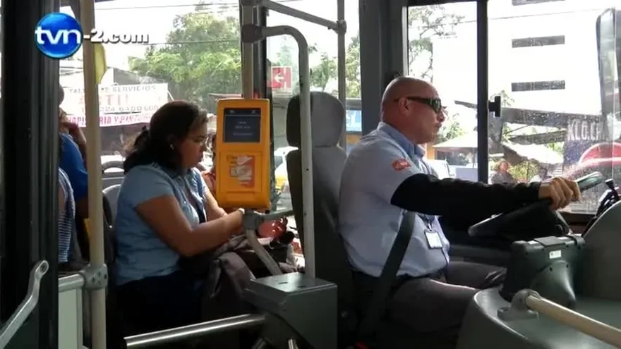 Piratas siguen con el desorden, Metrobús sigue causando molestias