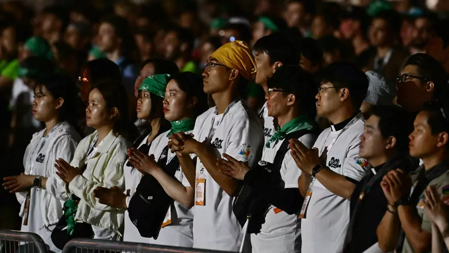 Jovenes en el Vaticano
