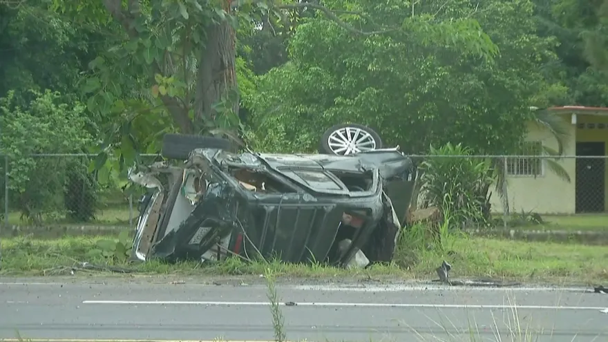 Joven de 28 años muere tras colisionar contra un árbol en Antón