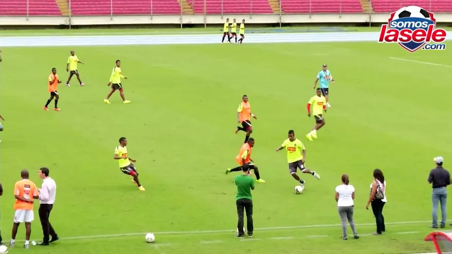 Trabajos específicos con la defensa de la Selección de Panamá