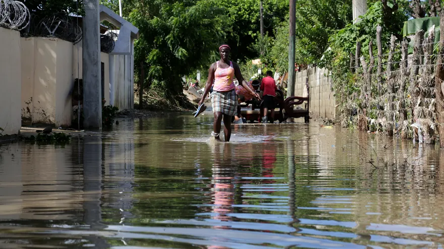 Las lluvias son provocadas por una vaguada en altura que se ubica sobre el país, a la que se suma el acercamiento de una nueva onda tropical