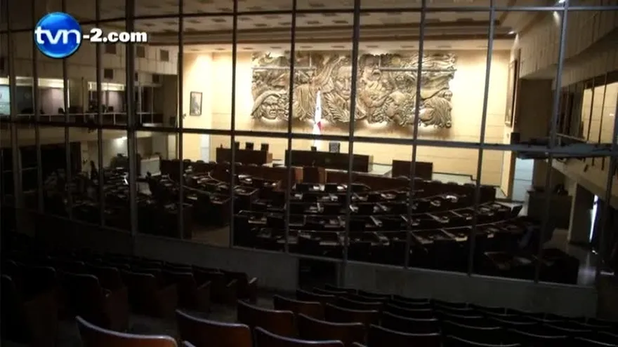 Suspenden sesiones extraordinarias hasta el miércoles