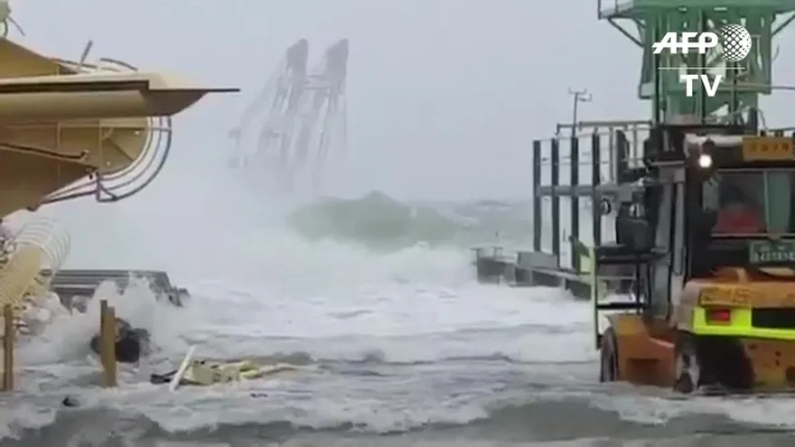 Potente tifón azotó Corea del Sur y se dirige a Japón