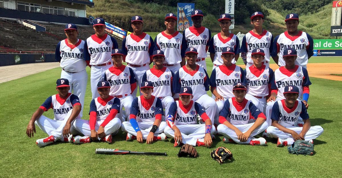 Selección de Béisbol Sub14 recibe la bandera panameña Beisbol Tvn