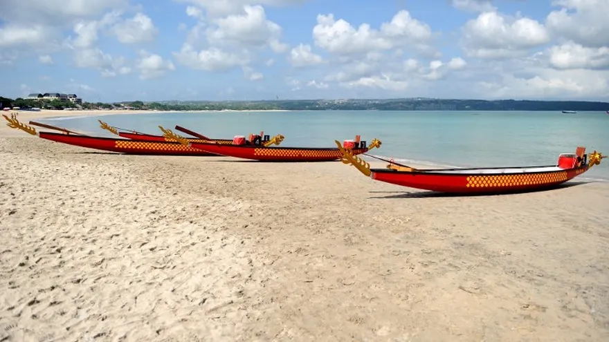 La isla de Célebes es una de las cuatro islas mayores de la Sonda de Indonesia, entre el archipiélago de las Molucas y la gran isla de Borneo.