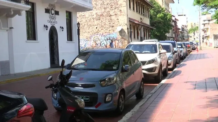 Molestia por restricción del uso de estacionamientos en Casco Antiguo