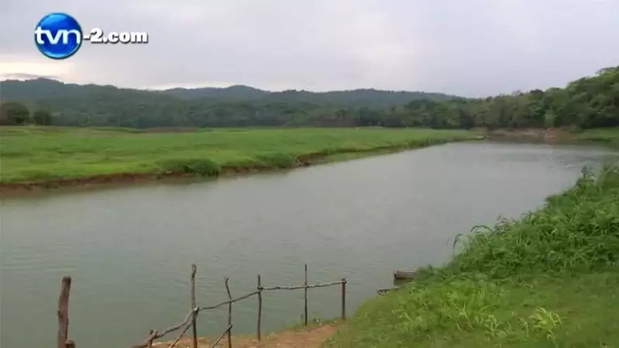 Lagos que abastecen el Canal de Panamá en niveles bajos