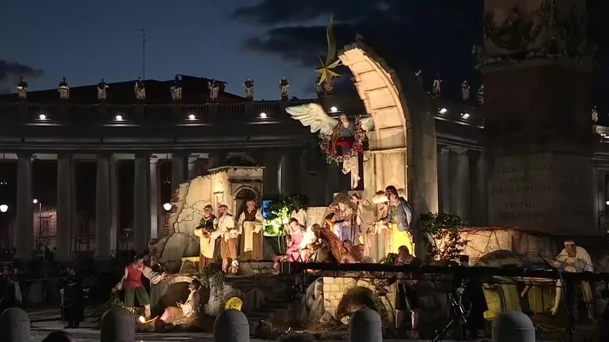 El Vaticano se engalana para la Navidad