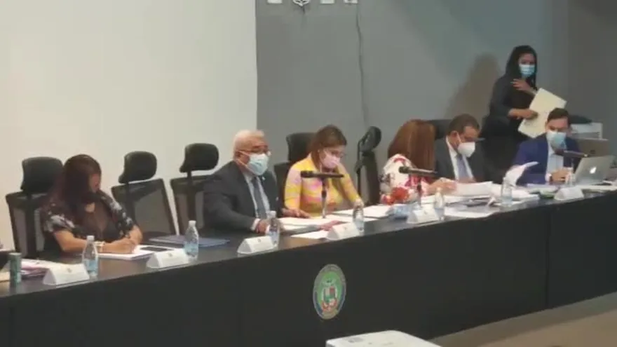 Inicia sesión permanente para retomar primer debate de reformas electorales