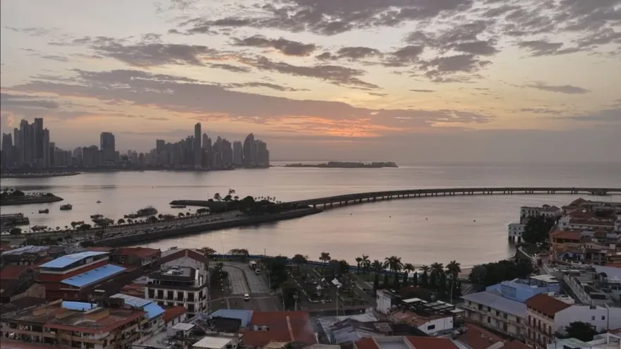 Amencer en la ciudad de Panamá