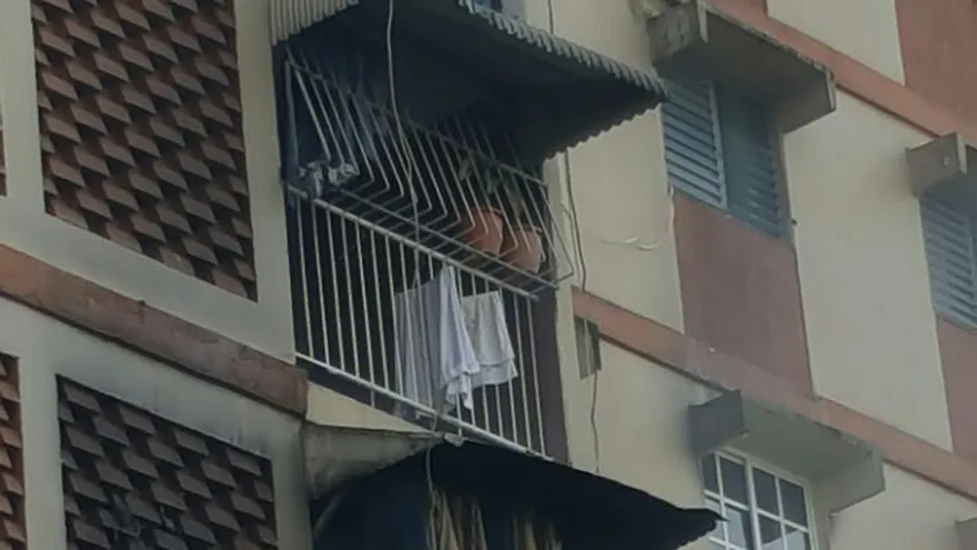 Fuego en Los Libertadores consume apartamento