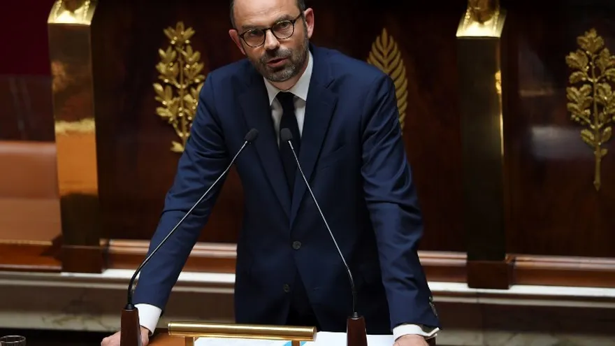 El primer ministro francés Edouard Philippe anuncia una serie de medidas fiscales ante la Asamblea Nacional.