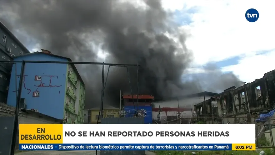 Se registra un incendio en un local comercial en Colón
