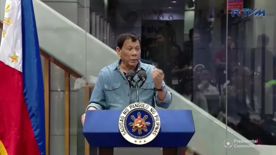 Duterte, criticado por desaconsejar los condones al "no ser placenteros"