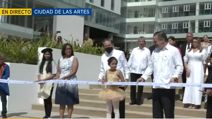 Inauguran la Ciudad de las Artes