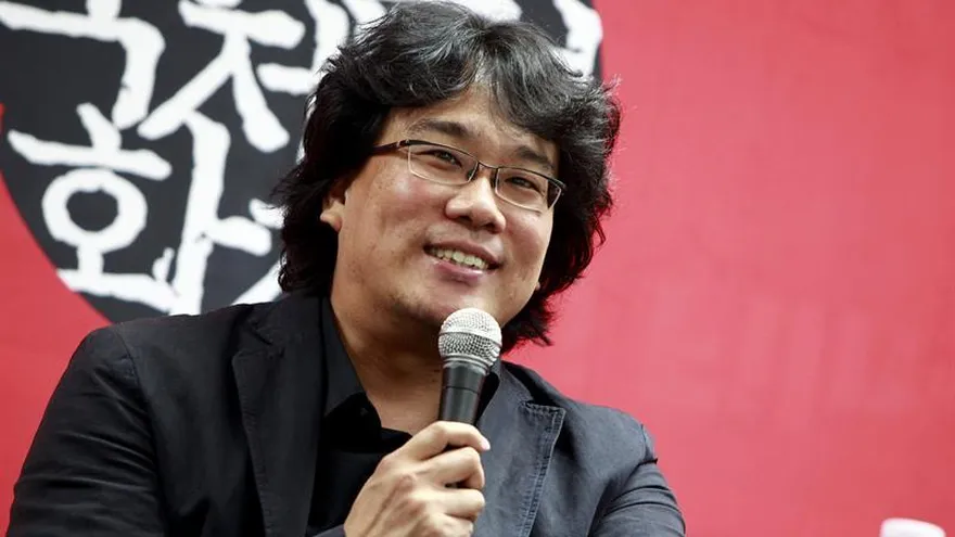 La organización Personas por el Trato Ético de los Animales (PETA) eligió hoy como "persona del año" al cineasta surcoreano Bong Joon-ho por su película "Okja", que narra la historia de amistad entre una niña y un cerdo gigante.