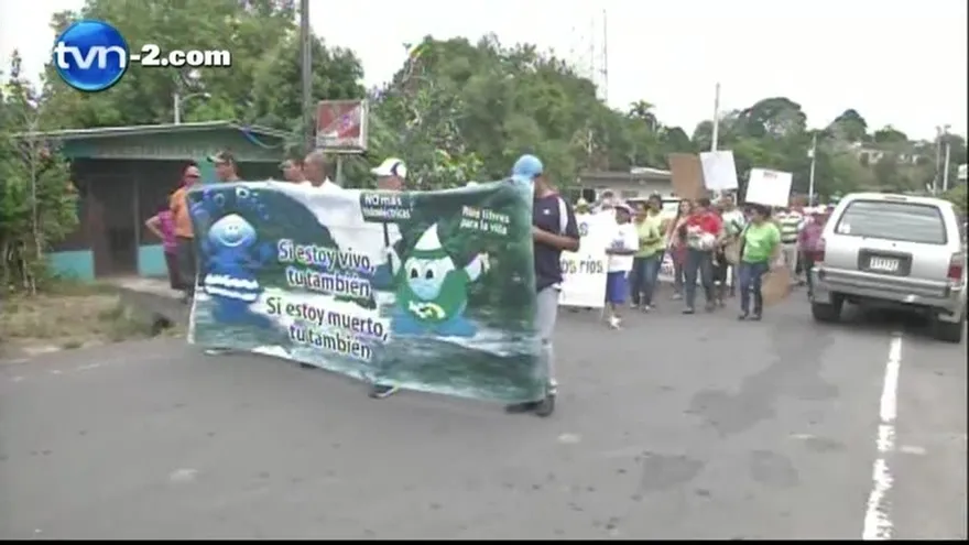 Bugabeños marchan contra hidroeléctricas