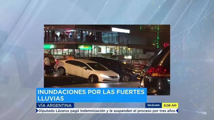 Inundaciones causan daño a vehículos en la Vía Argentina