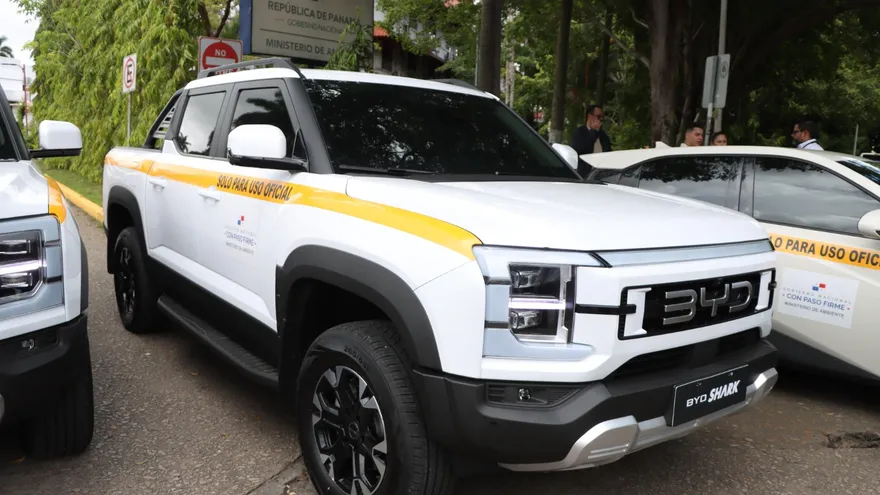 Mi Ambiente recibe vehículos eléctricos e híbridos